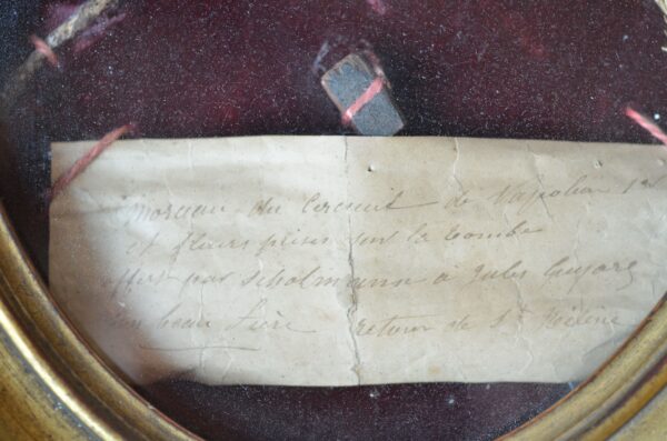 Fragment du cercueil de Napoléon rapporté de Sainte-Hélène.