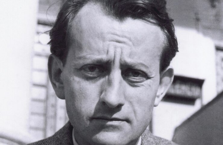 Copie-de-Malraux-portrait-exterieur-Roger-Parry-Gallimard-4 (1)
