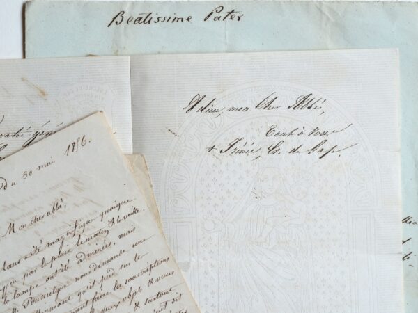 Alpes de Haute Provence. Archives de l'abbé Chaffrey Martin avec 12 lettres de l'évêque de Gap.