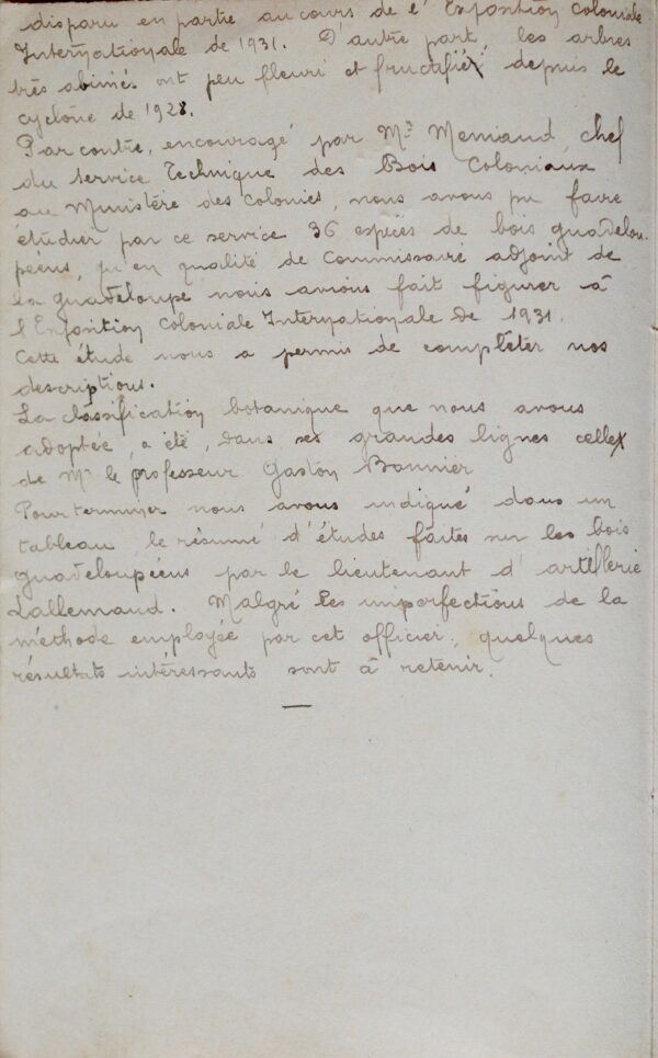 Manuscrit contenant la description des principales essences forestières de la Guadeloupe