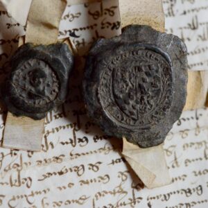 Très belle charte médiévale ornée de deux sceaux bien conservés