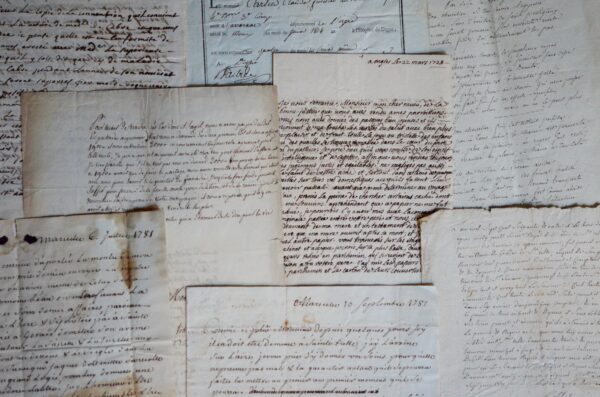 Ensemble de 5 documents relatifs aux Alpes de Haute-Provence, au XVIIIe siècle.