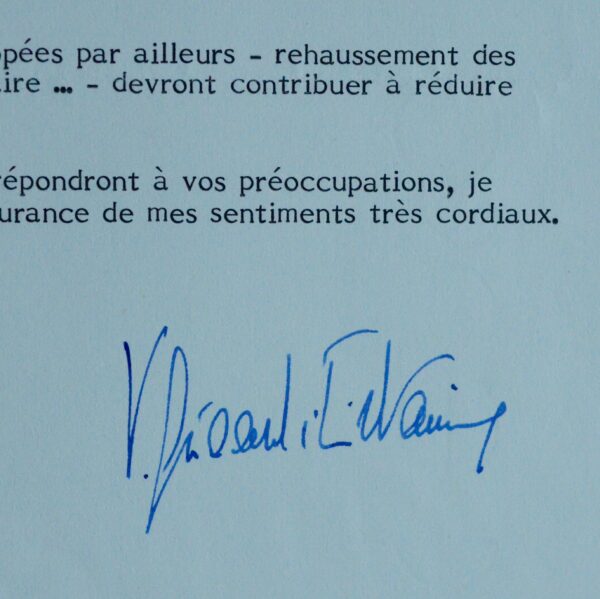 A quatre jours de l'élection présidentielle, Giscard d'Estaing expose ses projets de réformes