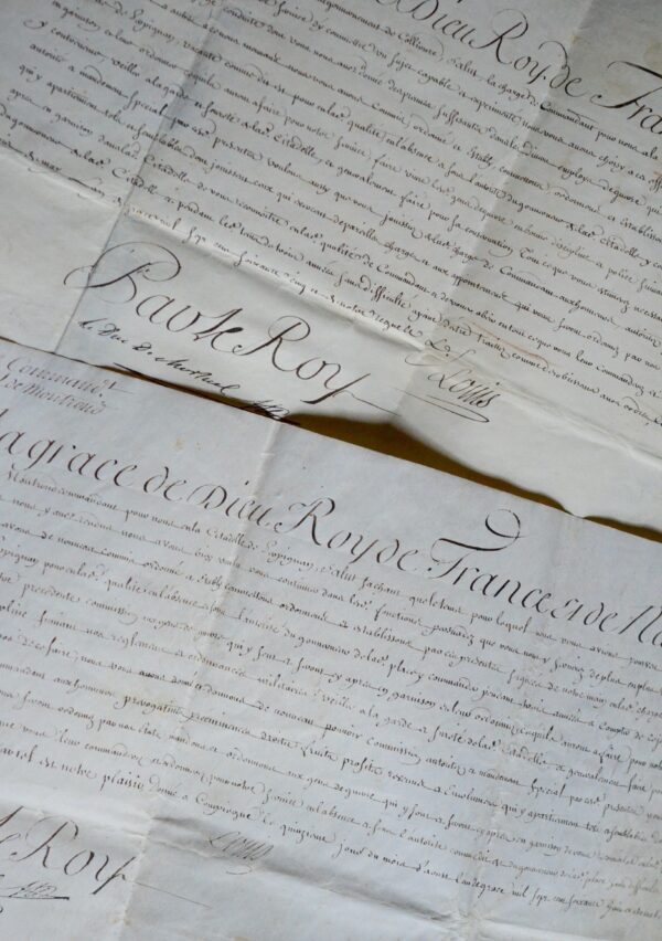 Deux nominations de commandant de la citadelle de Perpignan, par Louis XV