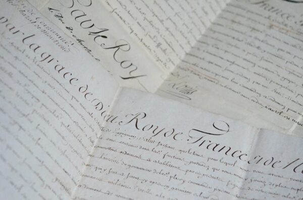 Deux nominations de commandant de la citadelle de Perpignan, par Louis XV