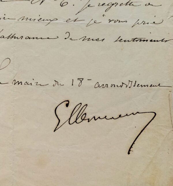 En plein siège de Paris, Clemenceau octroie du bois à une institutrice