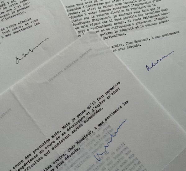 Ensemble de 3 lettres de Pierre Mendès-France relatives à François Mitterrand & aux élections