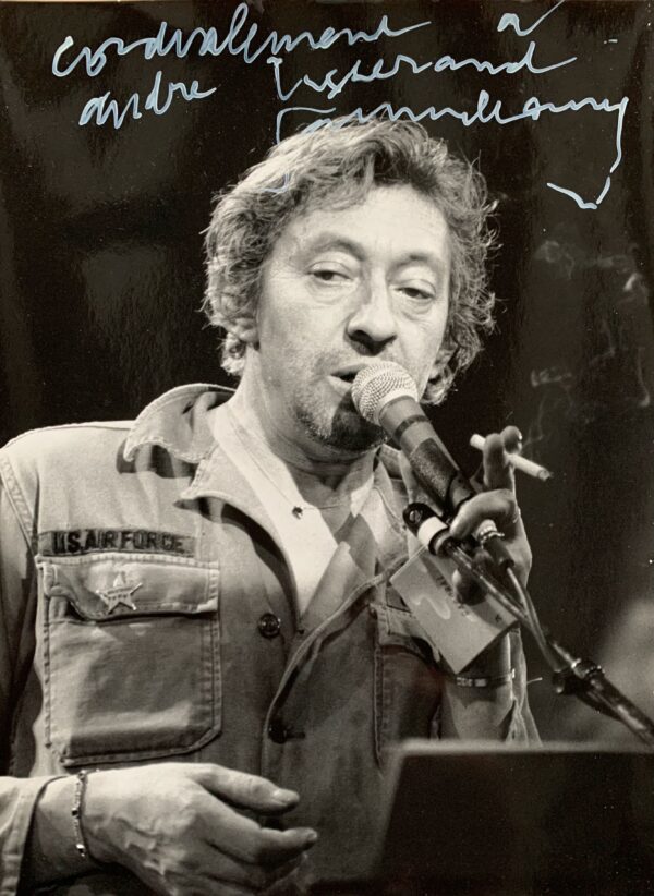 Belle photographie dédicacée de Serge Gainsbourg