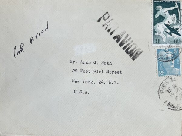 Eleanor Roosevelt annule un engagement depuis l'Hôtel de Crillon à Paris