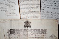 Bel ensemble de lettres d'archevêques de Sens.