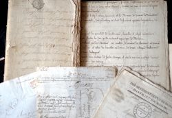 Important ensemble de documents anciens sur le Puy-de-Dôme.