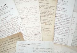 Bel ensemble de documents XVIe-XVIIIe sur le département de l'Yonne.