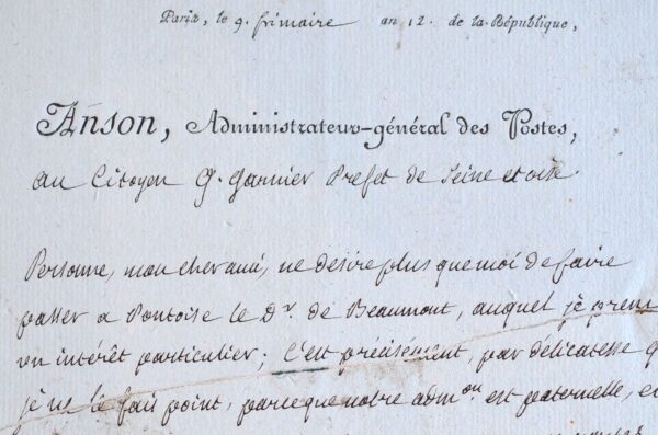 L'administrateur des Postes accepte une requête du préfet de Seine-et-Oise.
