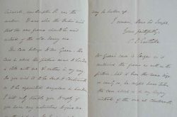 Le Directeur de la National Gallery, Eastlake, organise des prêts de tableaux.