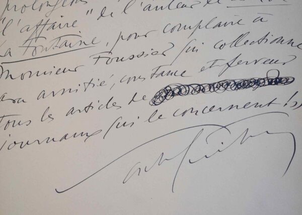 Sacha Guitry obtient un non-lieu à son accusation.